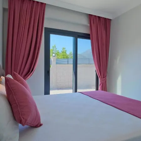 מלון Ibiza 4*